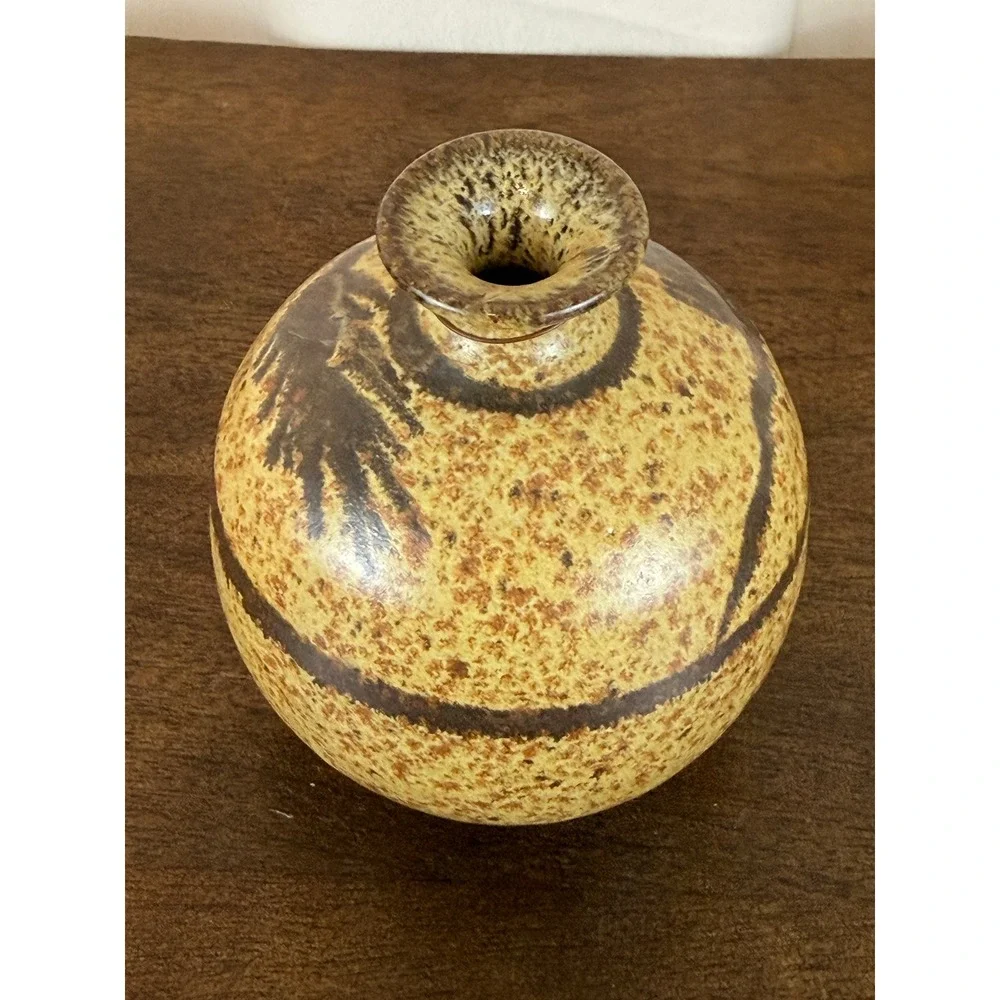 VTG Roger Butler Signed Studio Pottery 4.25